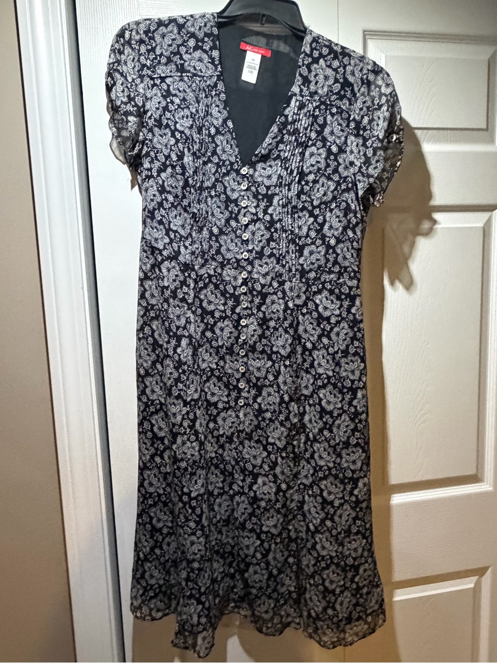 Anne Klein vintage midi black and white floral dress 100% silk size 10 pristine